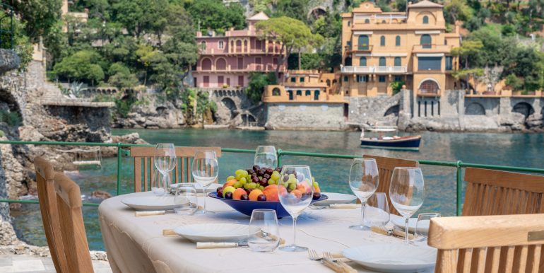 Villa a Portofino pie dan lau IIN